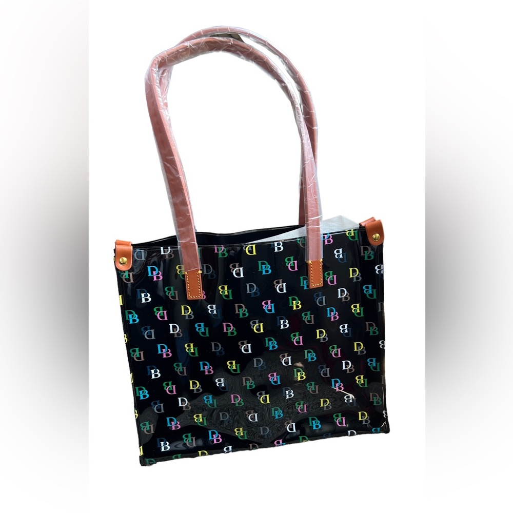 NWT Dooney & Bourke Medium Shopper Tote.